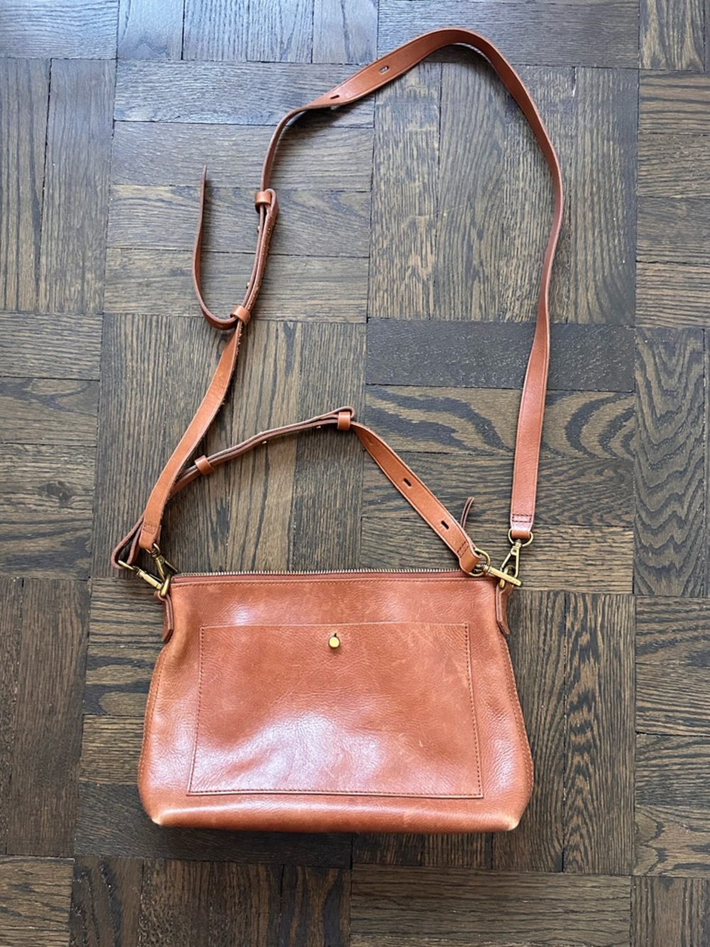 Madewell Classic Leather Crossbody Bag in Cognac Brown